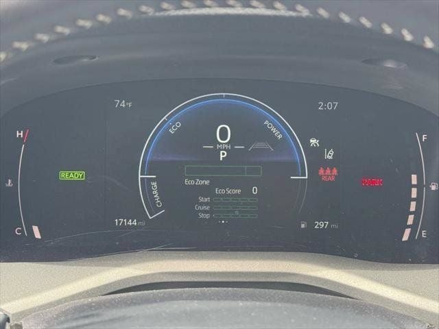 2025 Toyota Camry SE FWD