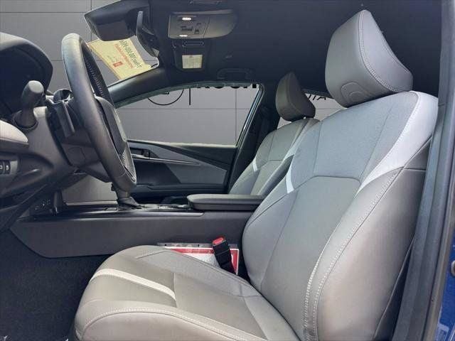2025 Toyota Camry SE FWD