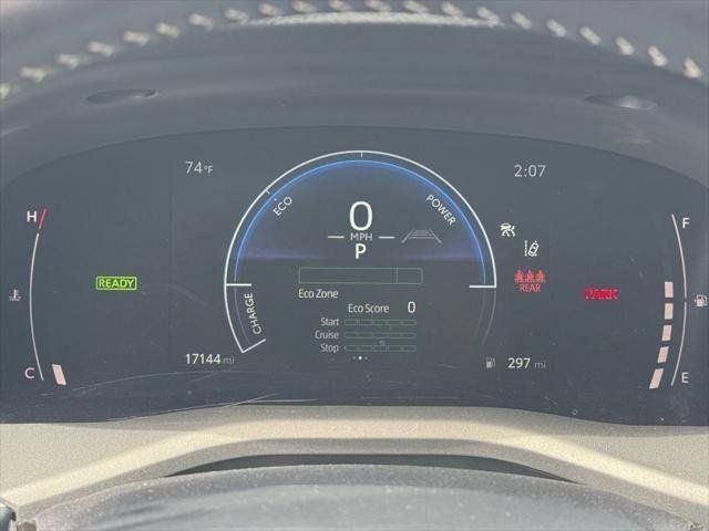 2025 Toyota Camry SE FWD