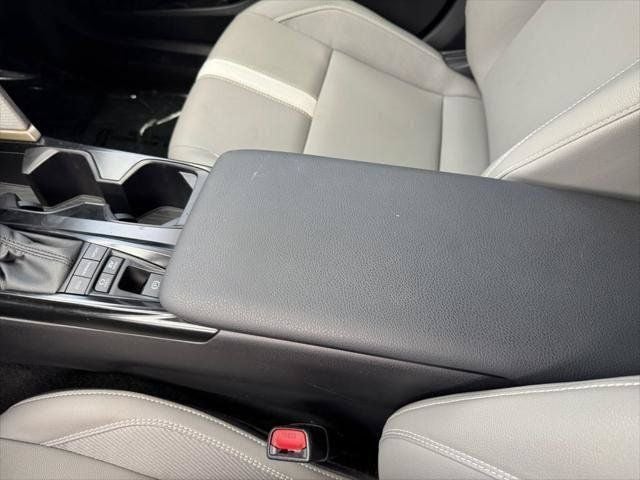 2025 Toyota Camry SE FWD