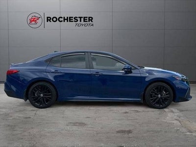 2025 Toyota Camry SE FWD