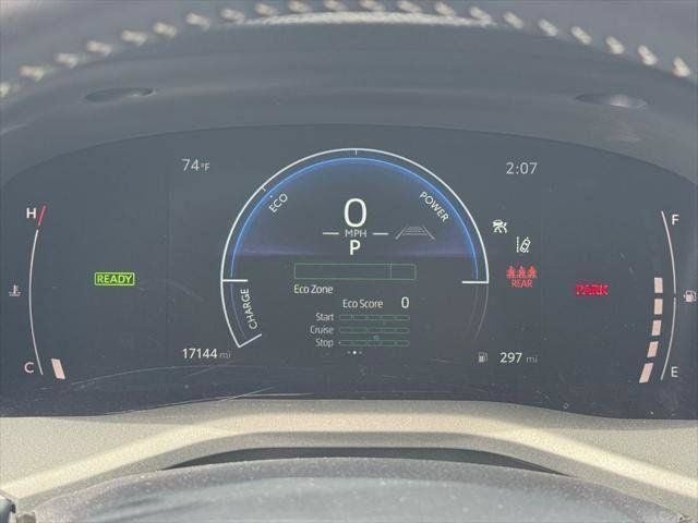 2025 Toyota Camry SE FWD