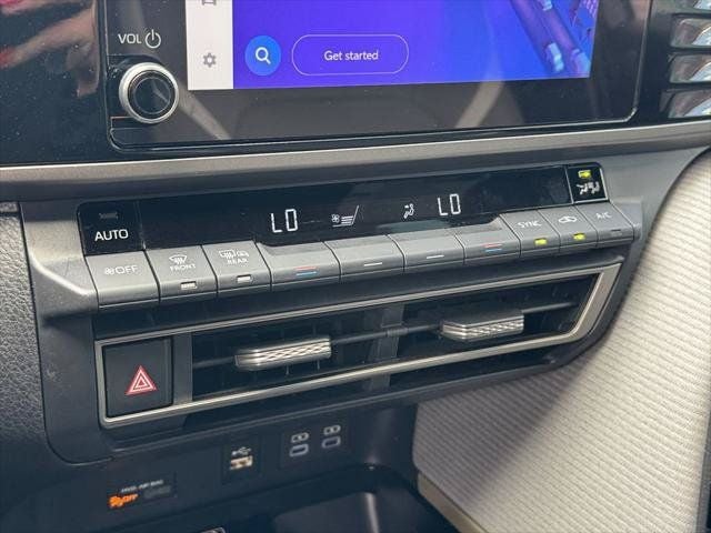 2025 Toyota Camry SE FWD