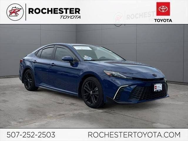 2025 Toyota Camry SE FWD