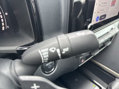 2025 Toyota Camry SE FWD