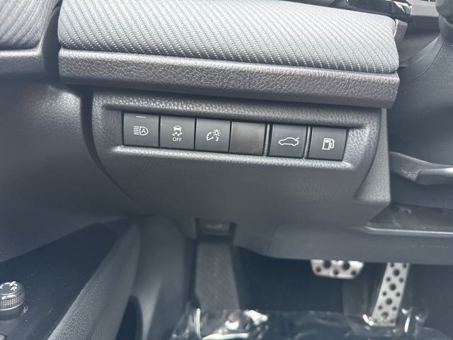 2025 Toyota Camry SE FWD