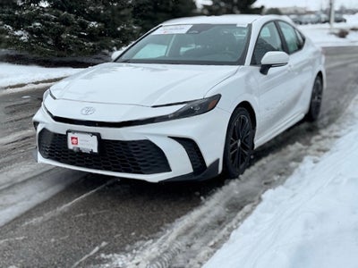2025 Toyota Camry SE FWD