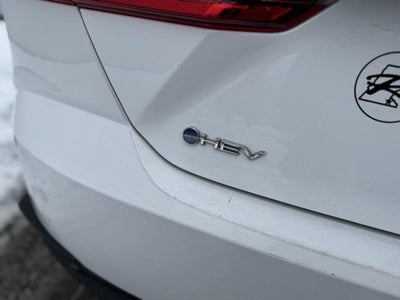 2025 Toyota Camry SE FWD