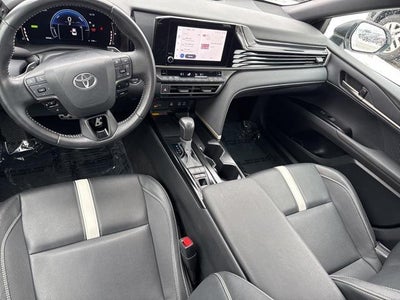 2025 Toyota Camry SE FWD