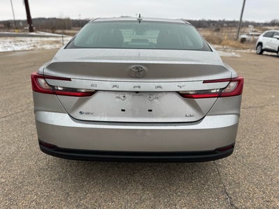 2025 Toyota Camry LE FWD