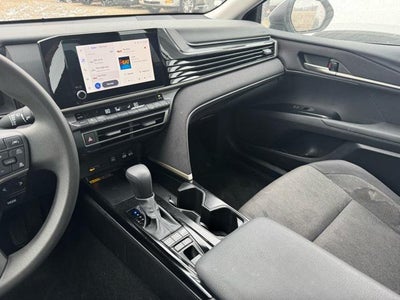 2025 Toyota Camry LE FWD