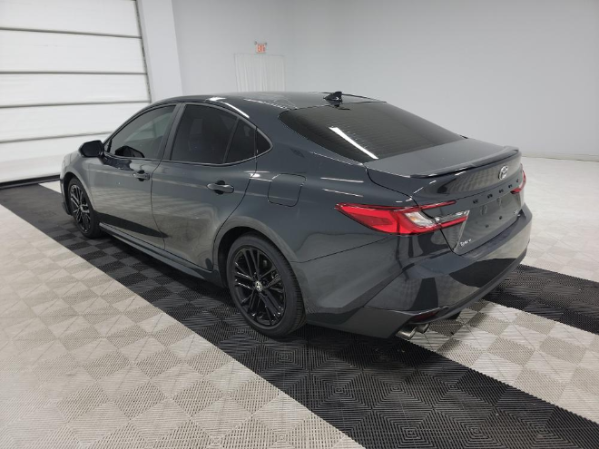 2025 Toyota Camry SE FWD