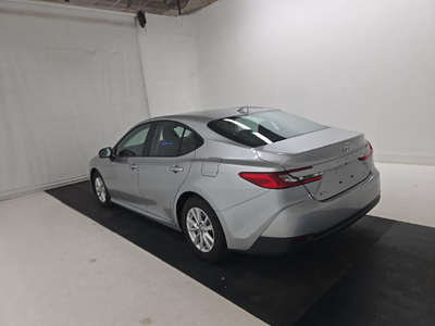 2025 Toyota Camry LE FWD