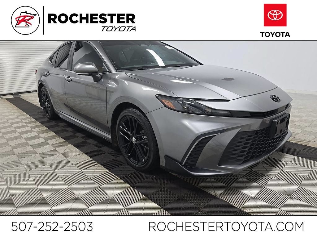 2026 Toyota Camry SE FWD