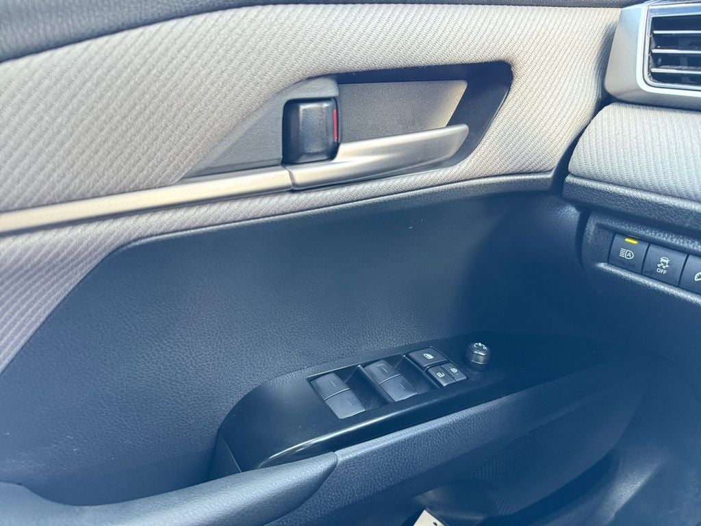 2026 Toyota Camry SE FWD
