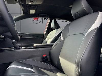 2026 Toyota Camry SE FWD