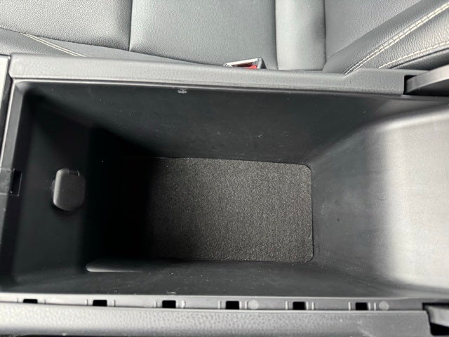 2025 Toyota Camry SE FWD