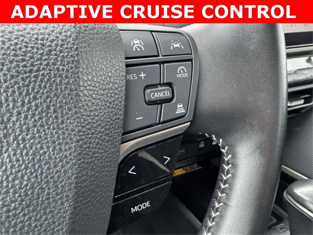 2025 Toyota Camry SE FWD