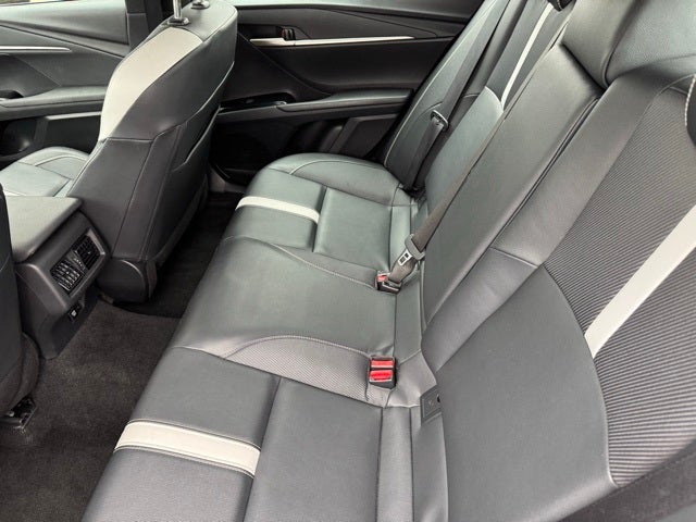 2025 Toyota Camry SE FWD