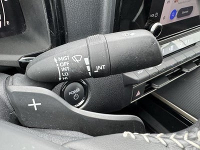 2025 Toyota Camry SE FWD