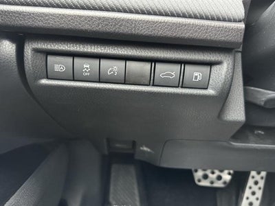 2025 Toyota Camry SE FWD