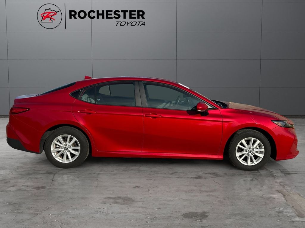 2025 Toyota Camry LE FWD