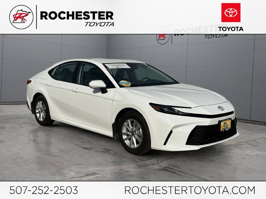 2025 Toyota Camry LE FWD