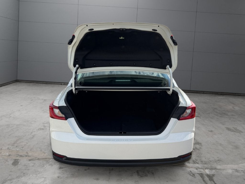 2025 Toyota Camry LE FWD