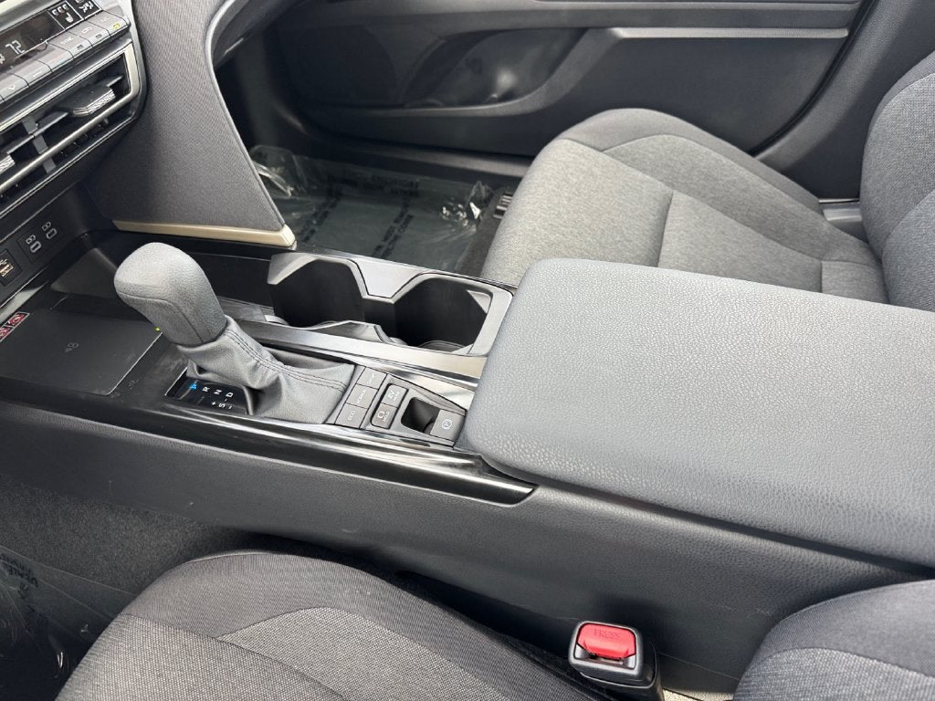 2025 Toyota Camry LE FWD