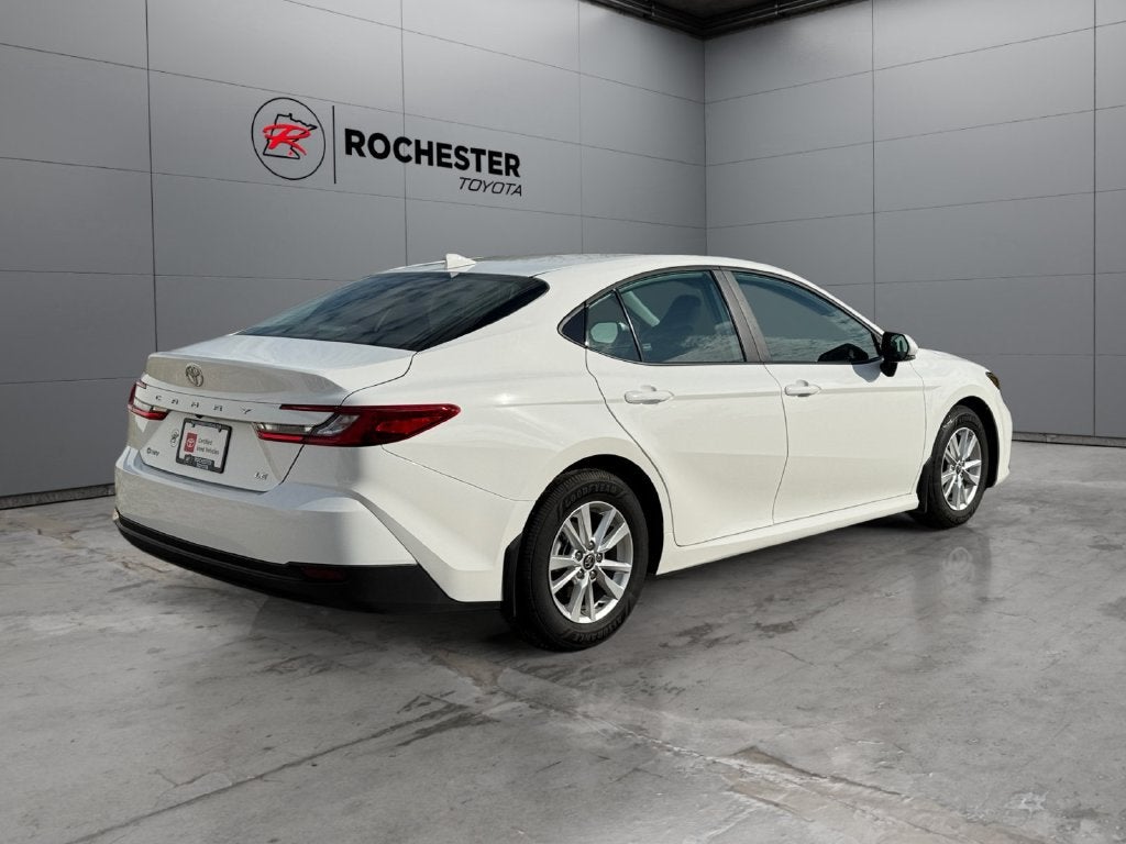 2025 Toyota Camry LE FWD