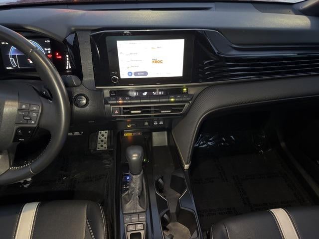 2025 Toyota Camry SE FWD