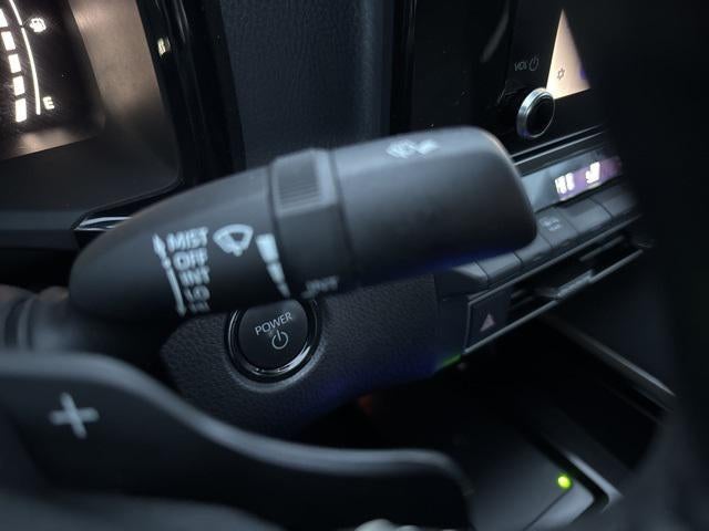 2025 Toyota Camry SE FWD