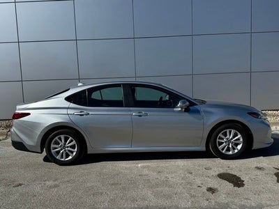 2025 Toyota Camry LE FWD
