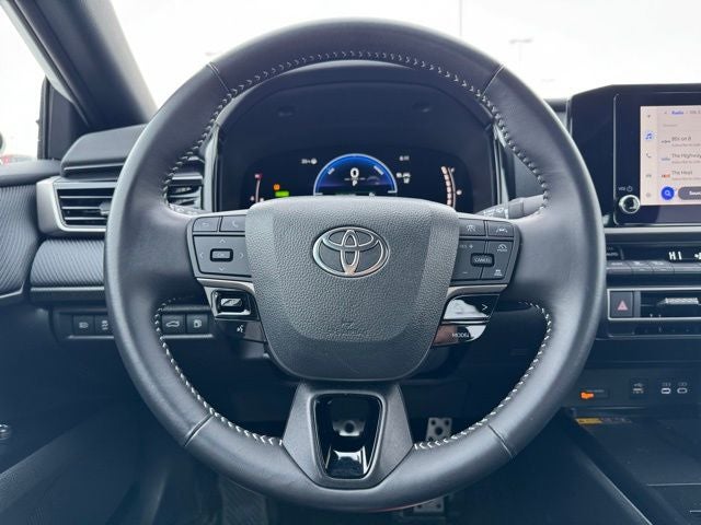 2025 Toyota Camry SE FWD