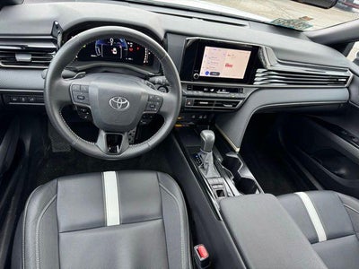 2025 Toyota Camry SE FWD