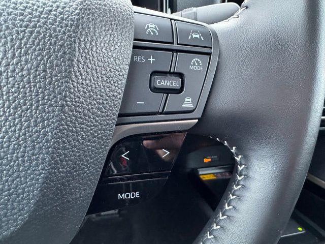 2025 Toyota Camry SE FWD