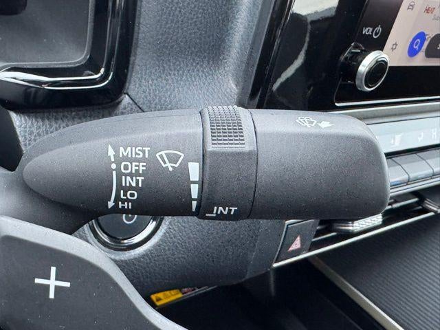 2025 Toyota Camry SE FWD