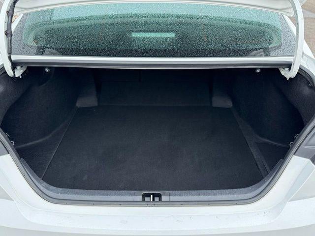 2025 Toyota Camry SE FWD