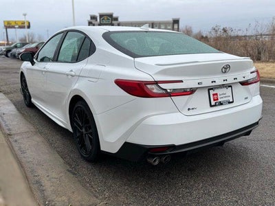 2025 Toyota Camry SE FWD