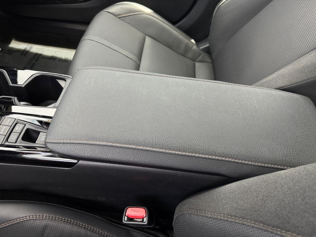 2025 Toyota Camry XLE FWD