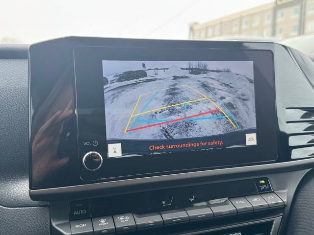 2025 Toyota Camry LE FWD