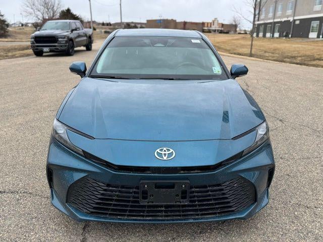 2025 Toyota Camry LE FWD