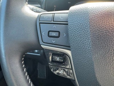 2025 Toyota Camry SE FWD