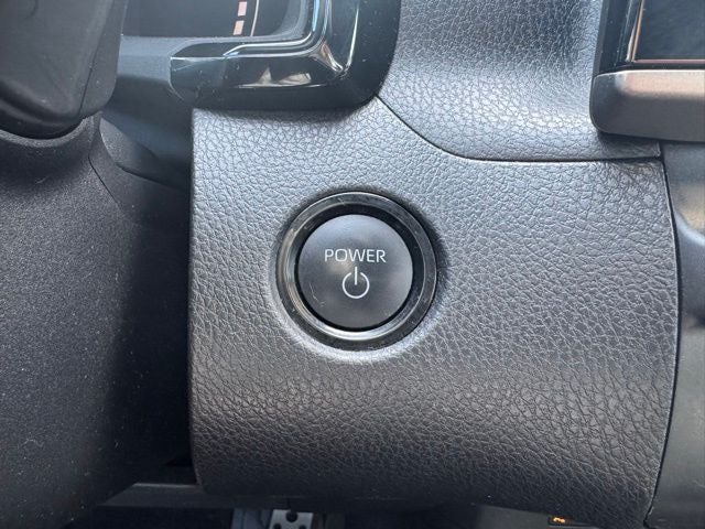 2025 Toyota Camry SE FWD