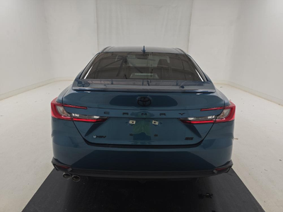 2025 Toyota Camry SE FWD