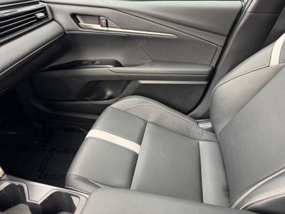 2025 Toyota Camry SE FWD