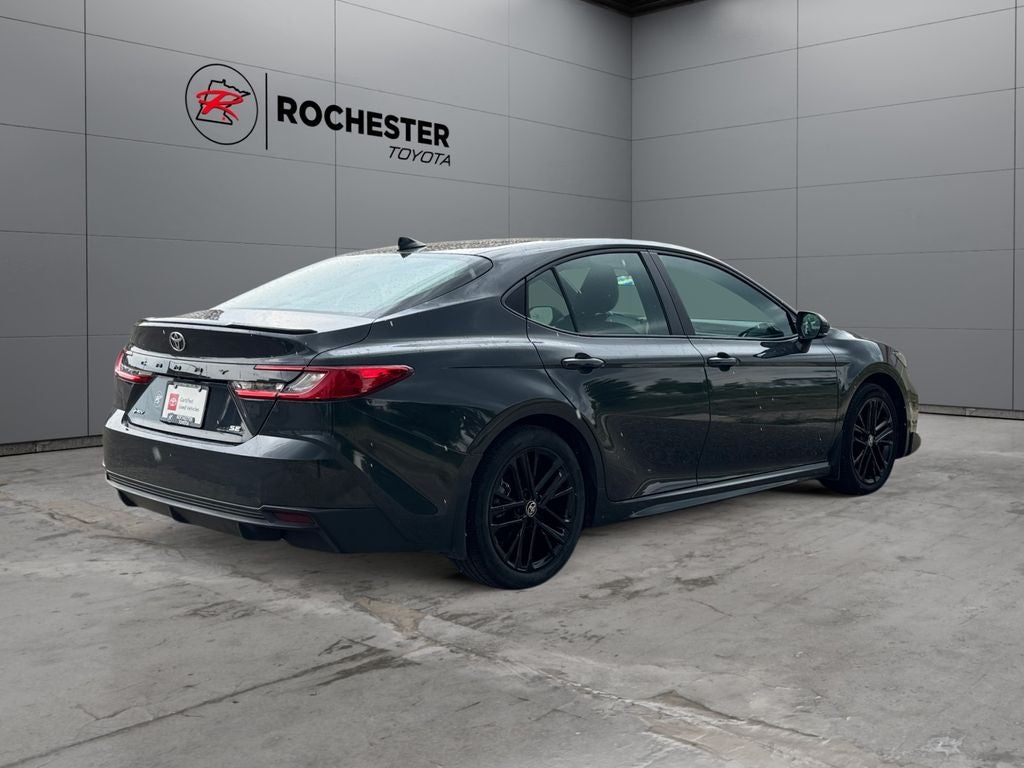 2025 Toyota Camry SE FWD