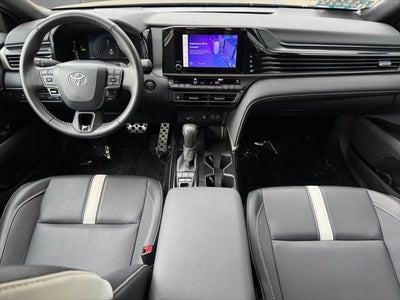 2025 Toyota Camry SE FWD