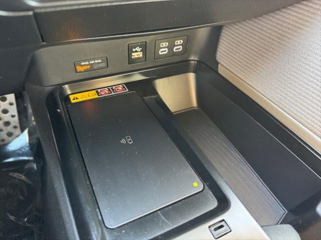 2025 Toyota Camry SE AWD