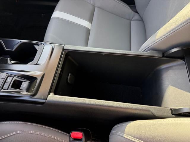 2025 Toyota Camry SE AWD